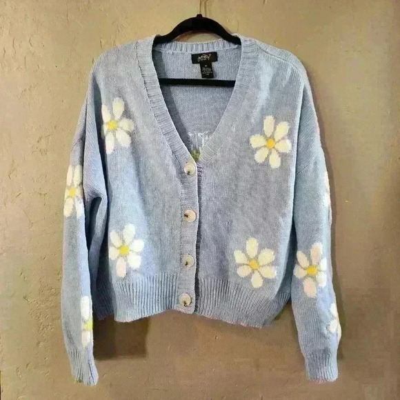 Just Polly button up cardigan white flowers and baby blue size m - Picture 1 of 3